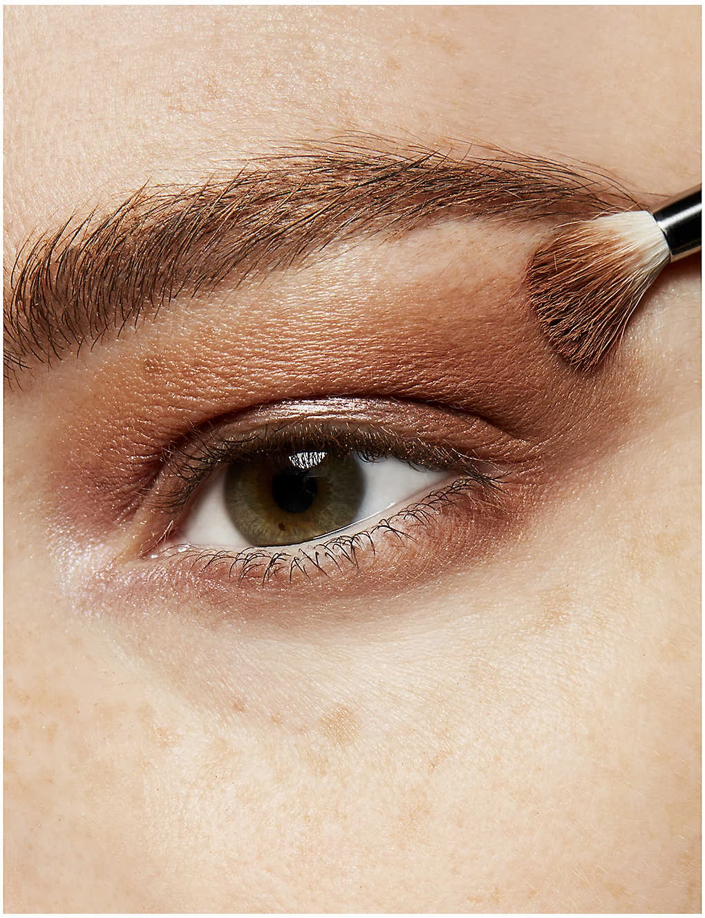 MAC Small Eye Shadow 5 MAC Small Eye Shadow - Image 3