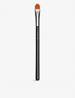 MAC 195 Concealer Brush