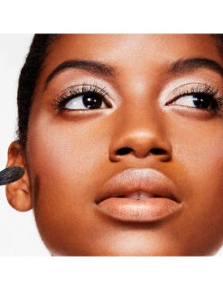 MAC Hyper Real Glow Palette -MAC Store 329 81004873 S88C010000 FLASHPLUSAWE ALT05