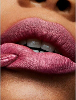 MAC Retro Matte Liquid Lipcolour Metallic 5ml 9 MAC Retro Matte Liquid Lipcolour Metallic 5ml -MAC Store 329 81004873 S9W2010000 METALLICROSE ALT03