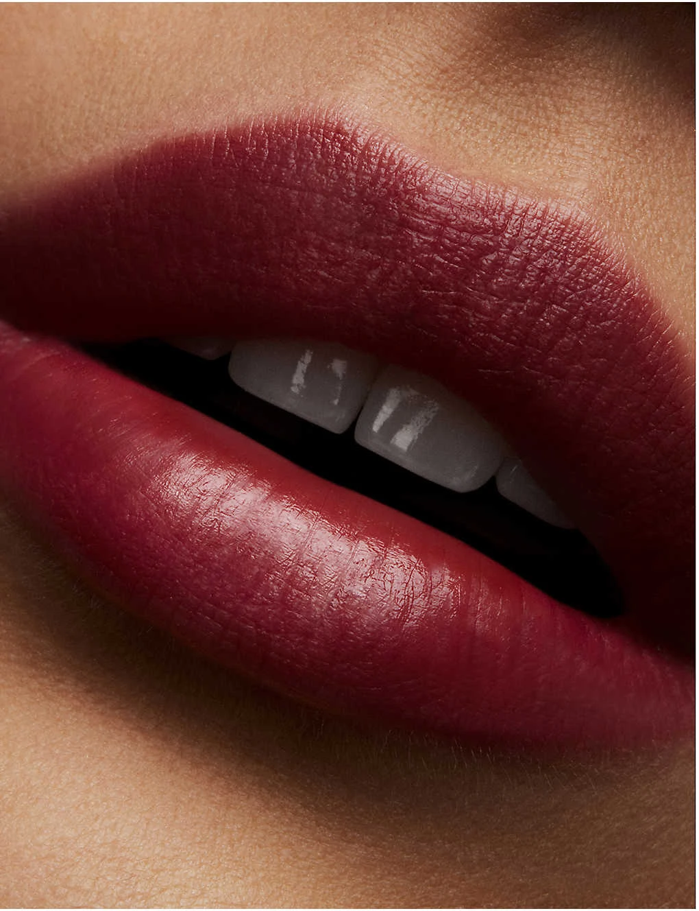 MAC Love Me Lipstick 3g 6 MAC Love Me Lipstick 3g - Image 4