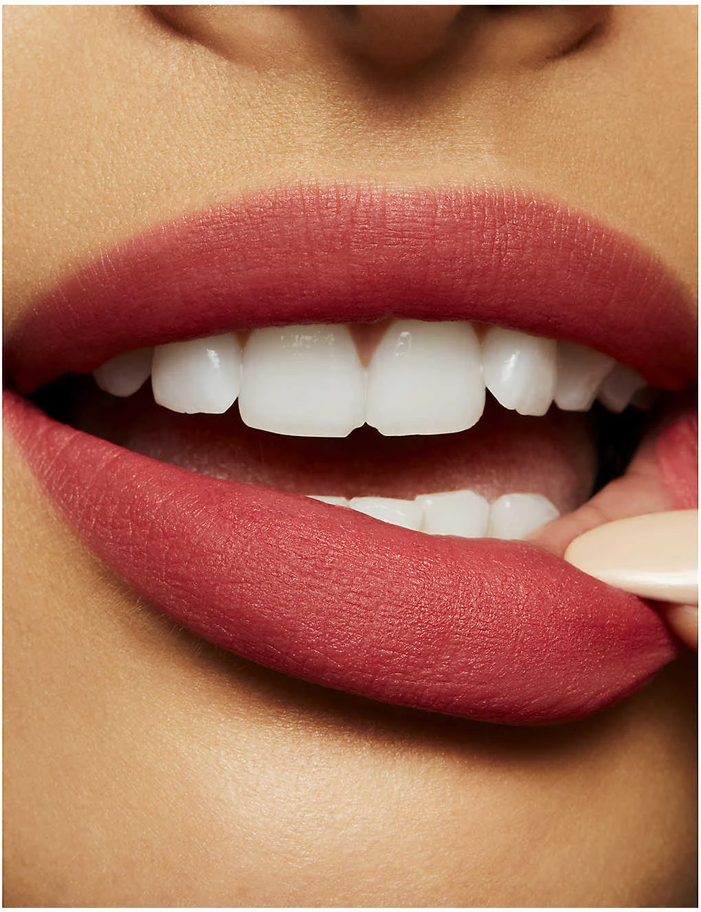 MAC Powder Kiss Liquid Lip Colour 5ml 7 MAC Powder Kiss Liquid Lip Colour 5ml - Image 5