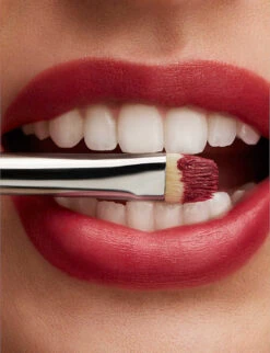 MAC Lustreglass Sheer-shine Lipstick 3g 11 MAC Lustreglass Sheer-shine Lipstick 3g -MAC Store R03815278 BEAMTHEREDONETHAT ALT03