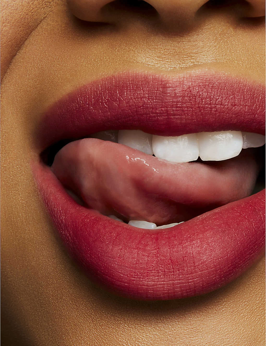 MAC Powder Kiss Liquid Lipcolour 5ml 7 MAC Powder Kiss Liquid Lipcolour 5ml - Image 5