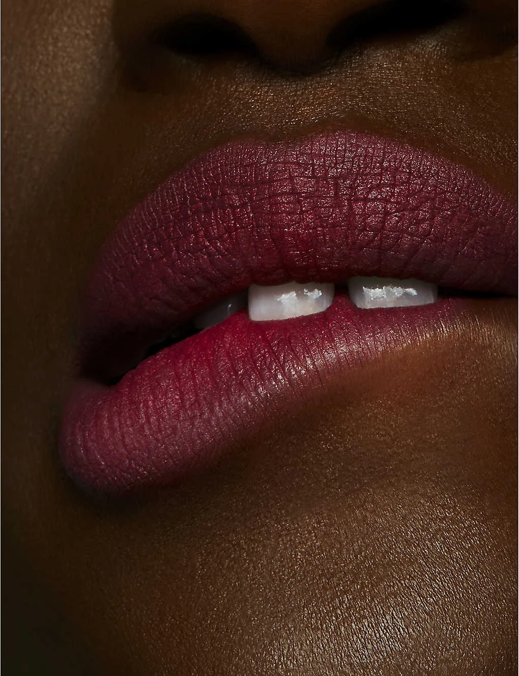 MAC Powder Kiss Liquid Lipcolour 5ml 8 MAC Powder Kiss Liquid Lipcolour 5ml - Image 6