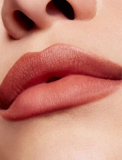 MAC Powder Kiss Velvet Blur Slim Stick 2g 9 MAC Powder Kiss Velvet Blur Slim Stick 2g -MAC Store R03993861 ALLSTARANISE ALT02