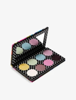 MAC X Richard Quinn Quinning Limited-edition Eyeshadow Palette 12g 10 MAC X Richard Quinn Quinning Limited-edition Eyeshadow Palette 12g -MAC Store R04129610 ALT02